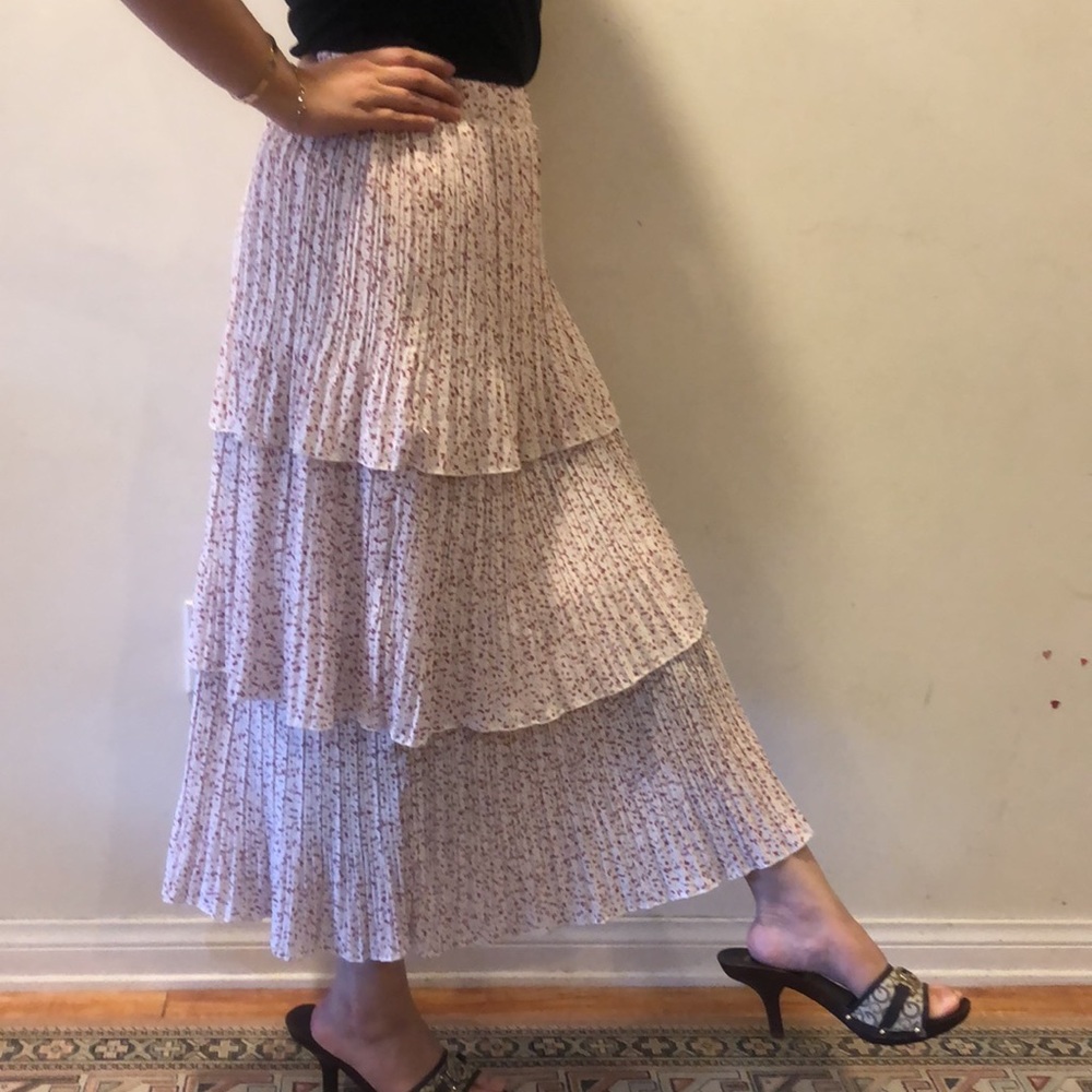 New Pleated skirt